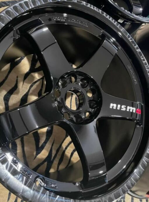 Nismo Rays LMGT4 wheels