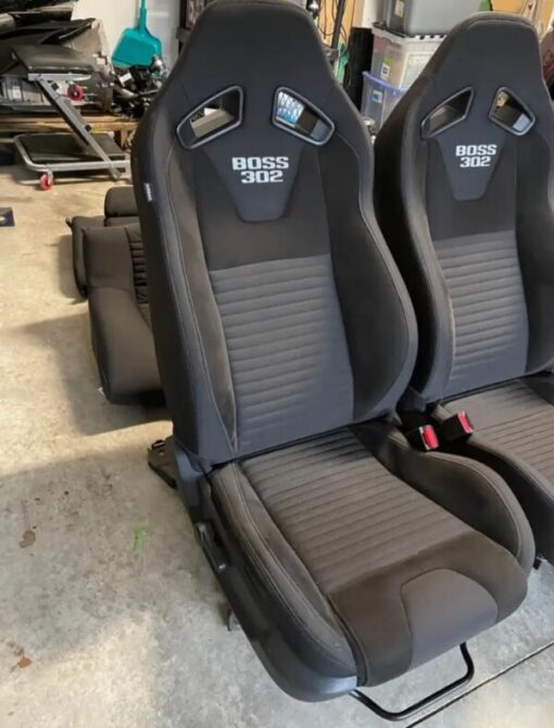 Boss 302 Mustang Recaro seats